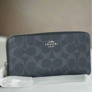 Coach Long Zip Around Wallet Blue Denim Signature Canvas Phone Wristlet C4452